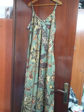 Vestido largo de tirantes estampado