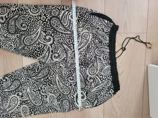 Pantalones elásticos estampado étnico