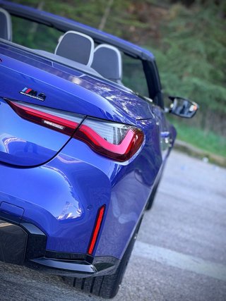 BMW M4 COMPETITION