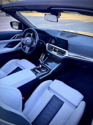 BMW M4 COMPETITION