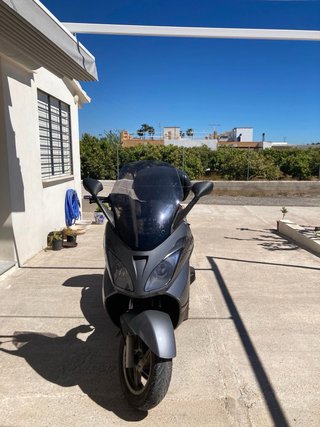 Aprilia Atlantic 300 cc Gris