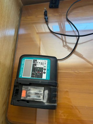 Taladro Makita 18V + Batería 9Ah