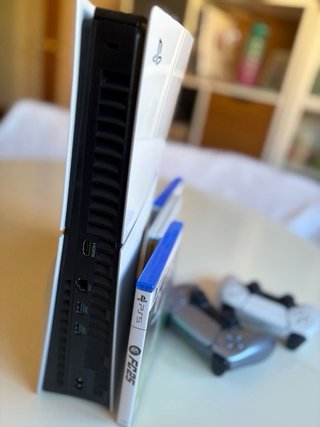 Consola PS5 Slim, con lector + 2 Mandos