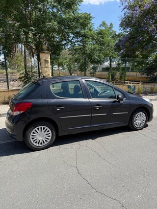 Peugeot 207 2010