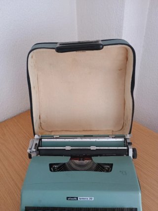 Olivetti Lettera 32 Máquina de Escribir