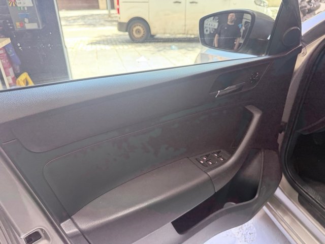 SEAT Toledo 1.6 tdi 105 ( 87.000 kms ) Veryficado