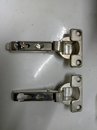 Bisagras para muebles