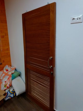 Puerta corredera mallorquina madera