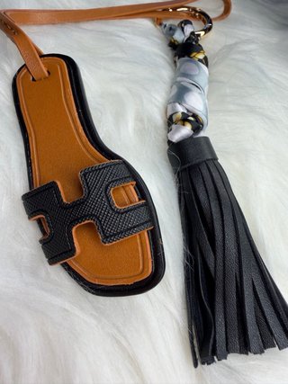 Colgante Llavero Sandalia H Negro Marrón
