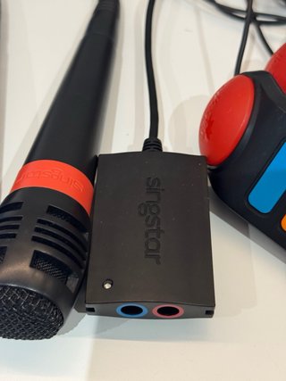 Accesorios Singstar PS2: Micrófonos y Mandos