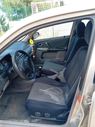 Mazda 323 2003