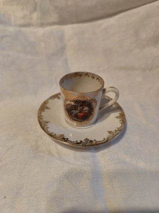 Juego Taza y Platillo Vintage. Porcelana fina. Oro