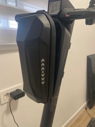 Patinete Xiaomi 4 Lite, cargador y con mochila
