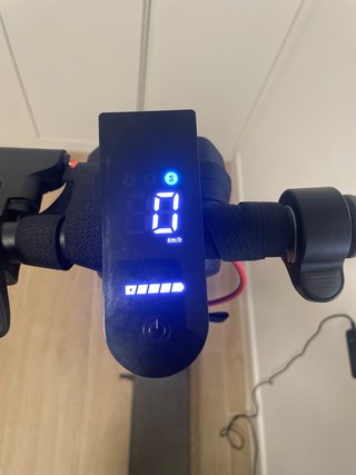 Patinete Xiaomi 4 Lite, cargador y con mochila