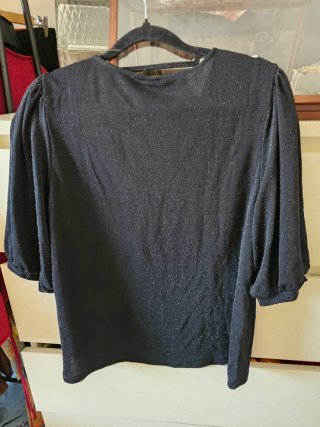 Camiseta H&M negra brillos M