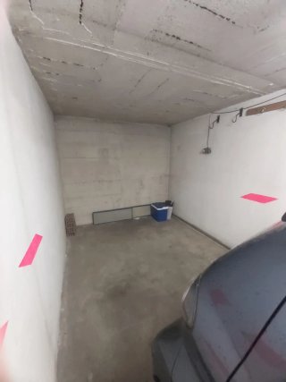 Alquilo parking cerrado en Salt