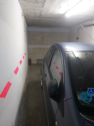 Alquilo parking cerrado en Salt