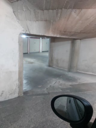 Alquilo parking cerrado en Salt