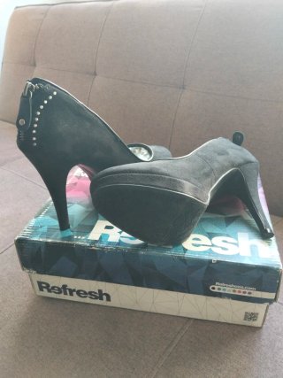Zapatos de tacón Refresh negros