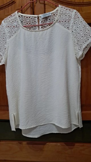 Blusa blanca New Look encaje manga corta talla S