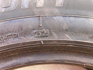 Neumáticos 215/60R16 NUEVOS A ESTRENAR