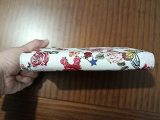 Cartera mujer flores y mariposas Stradivarius