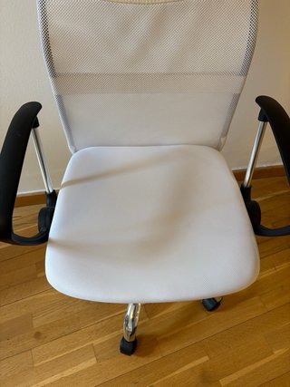 Silla de escritorio blanca