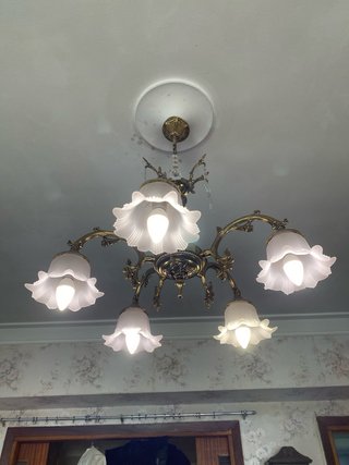 Lámpara de salón o dormitorio dorada