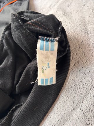 Chaqueta Adidas Vintage Negra y Naranja