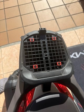 Baúl Moto SHAD SH33 con Respaldo y placa soporte