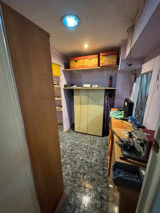 Local tienda con dos alturas en Barcelona