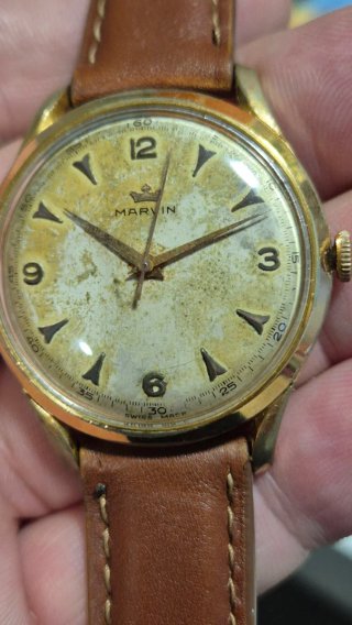 Reloj MARVIN