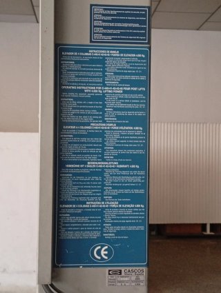 Elevador marca CASCOS de 4 columnas y 4000 kg