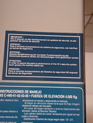 Elevador marca CASCOS de 4 columnas y 4000 kg