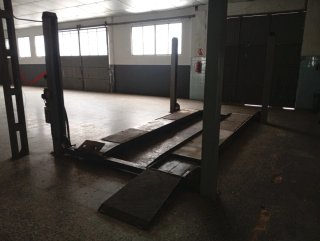 Elevador marca CASCOS de 4 columnas y 4000 kg