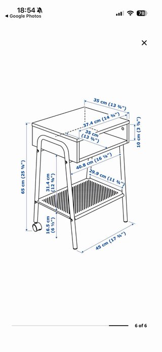 Mesa setskog auxiliar Ikea negra con ruedas