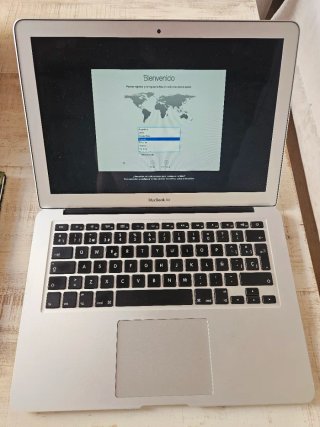 MacBook Air 1466 Plata
