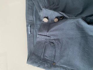 Pantaloni donna in jeans leggero elasticizzato