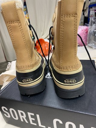 Botas de Invierno Sorel Beige y Negras