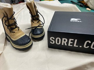 Botas de Invierno Sorel Beige y Negras