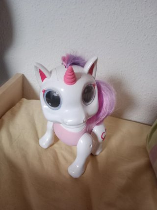 Unicornio Interactivo Pequeños Amigos RC