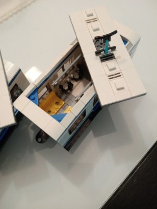 Tre pezzi Lego con motore e vagone