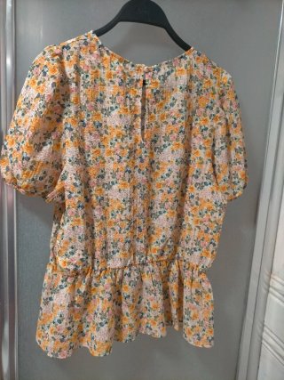 Top Naf Naf estampado floral talla M