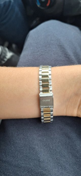 Reloj Cluse bicolor dorado y plateado