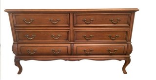 Dormitorio completo clásico madera maciza