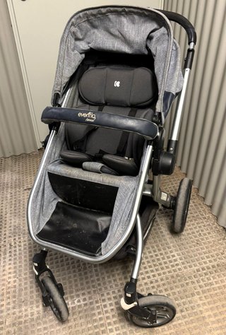 Silla de coche, carrito y mecedora de bebé