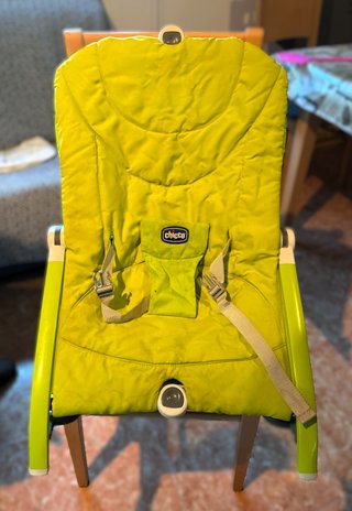 Silla de coche, carrito y mecedora de bebé