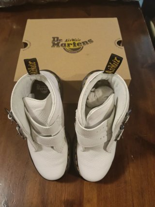 Dr Martens Devon Heart Bianche