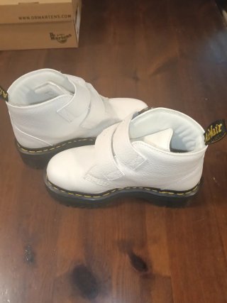 Dr Martens Devon Heart Bianche