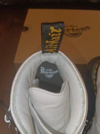 Dr Martens Devon Heart Bianche
